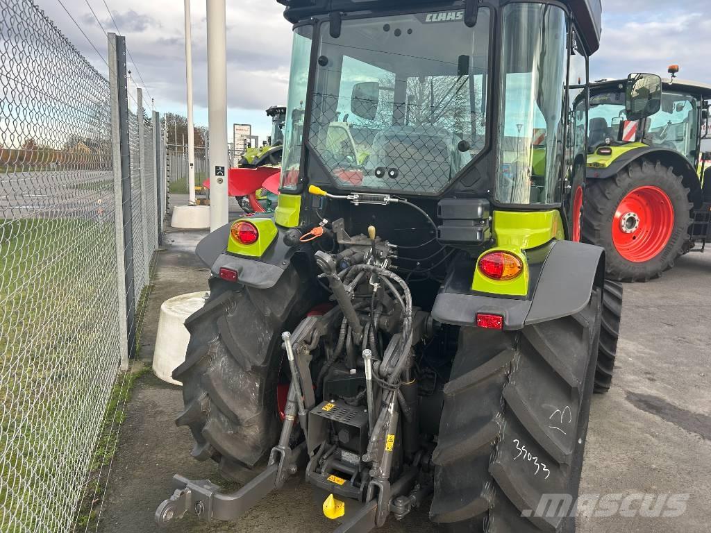 CLAAS Nexos 220 Ciągniki rolnicze