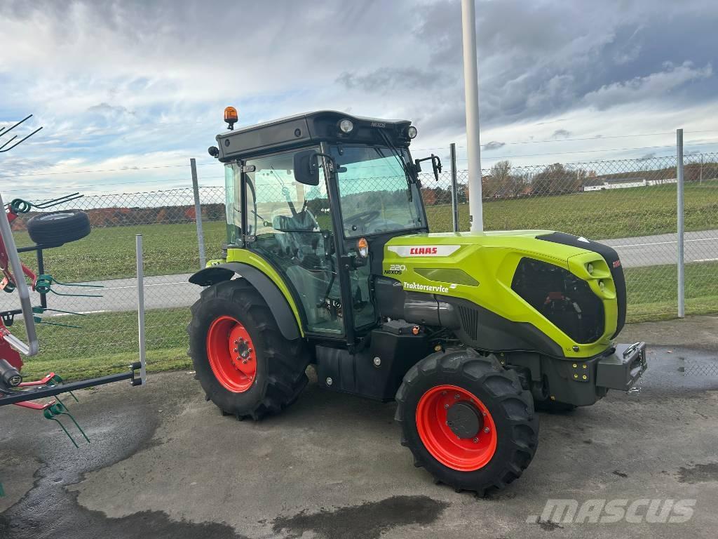 CLAAS Nexos 220 Ciągniki rolnicze