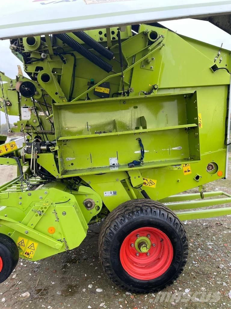 CLAAS Variant 280 Prasy zwijające