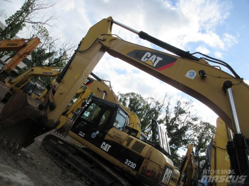 CAT 326 Koparki gąsienicowe