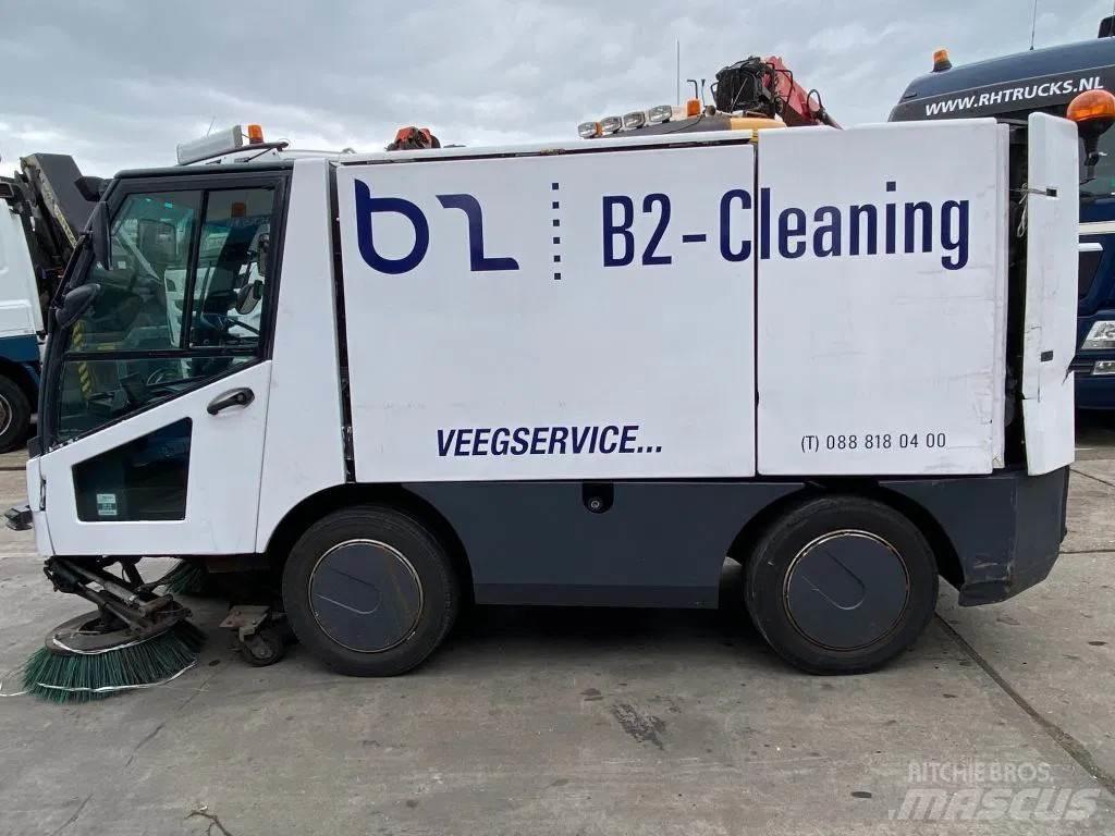 Mfh 2500 Zamiatarki - Zgarniarki - Odśnieżarki