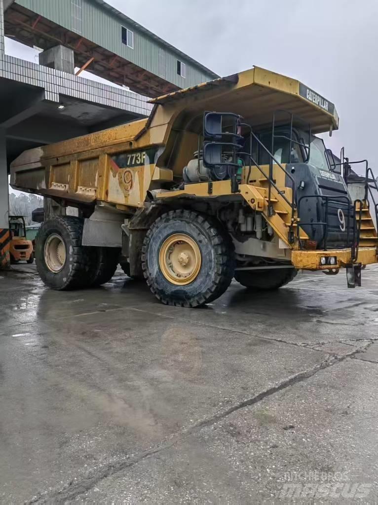 CAT 777E Wozidła przegubowe