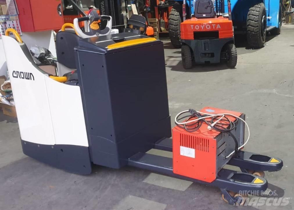 Crown WT 3040 Wózki widłowe unoszące z platformą dla operatora