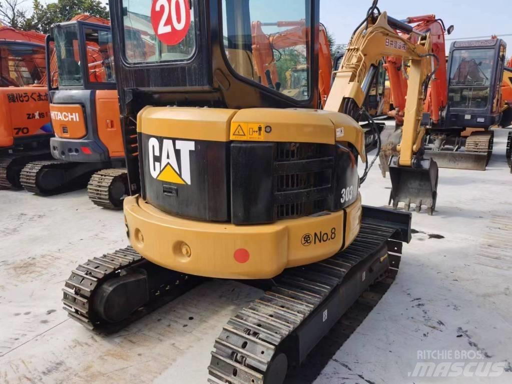 CAT 303 Minikoparki