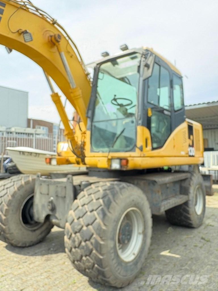 Komatsu PW 130-7K Koparki kołowe