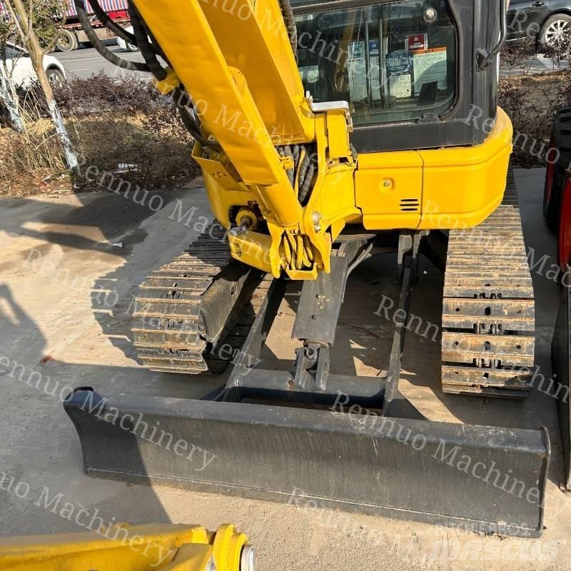 Komatsu PC35MR Minikoparki