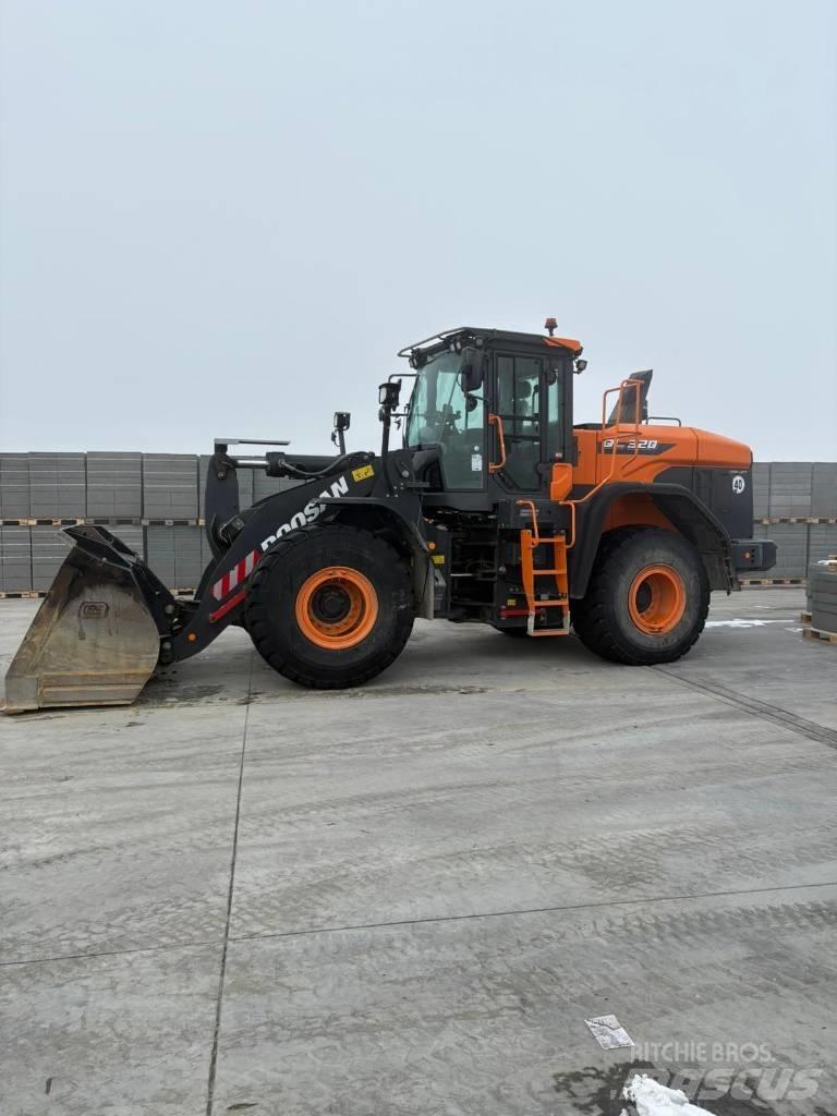 Doosan DL 320-7 Ładowarki kołowe