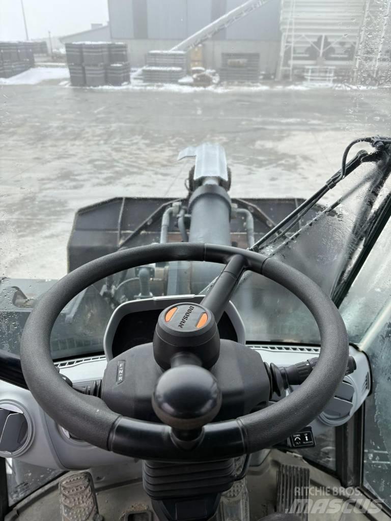 Doosan DL 320-7 Ładowarki kołowe
