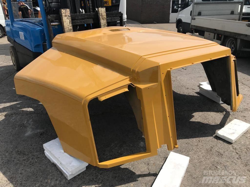 CAT 735 B Hood Ramy i zawieszenie