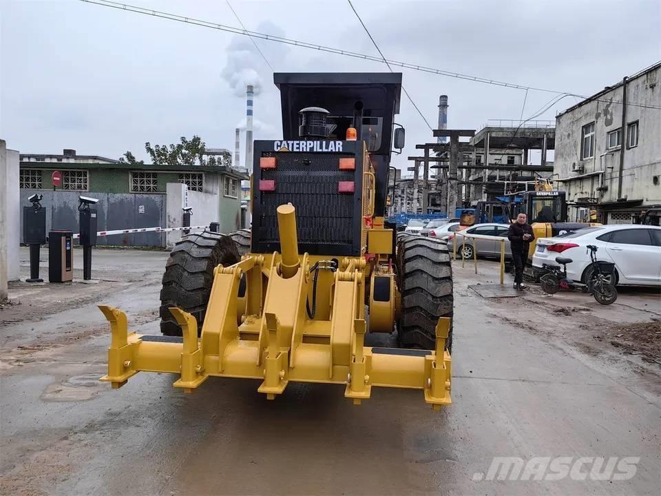 CAT 140H Równiarki