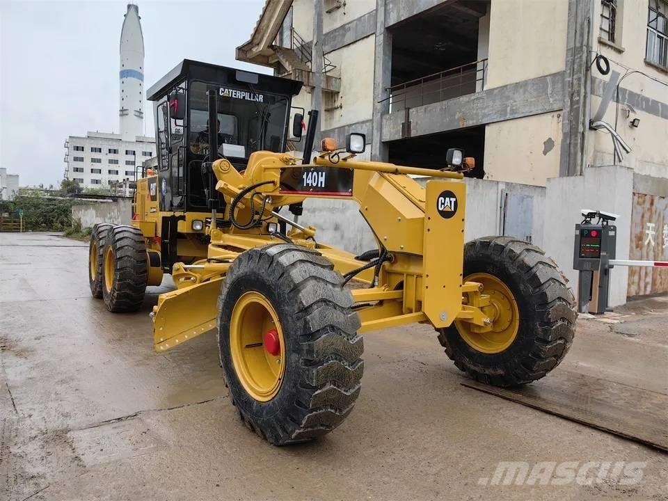 CAT 140H Równiarki