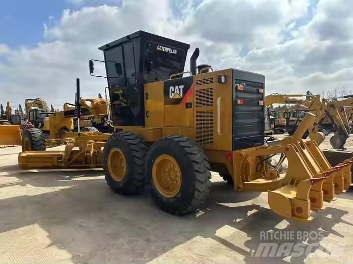 CAT 140 K Równiarki