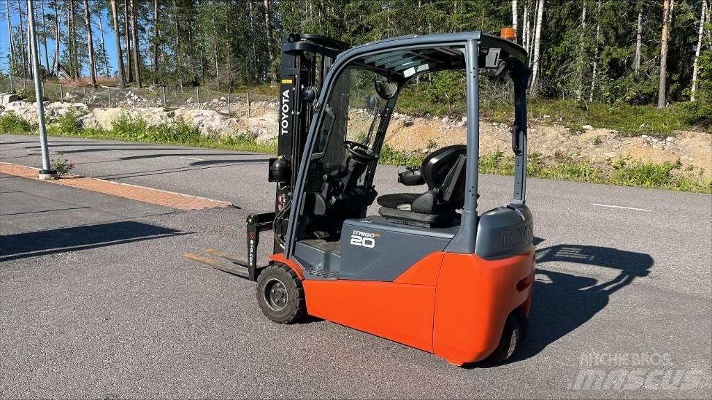 Toyota 8 FBET 20 Wózki elektryczne
