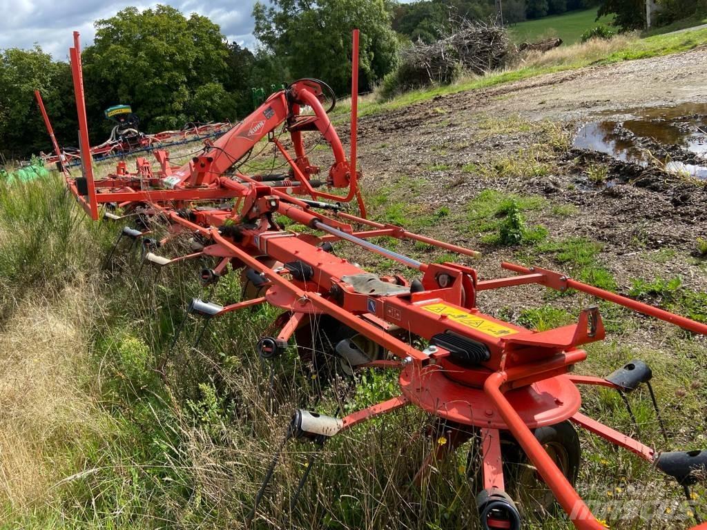 Kuhn GF8702 Zgrabiarki i przetrząsacze