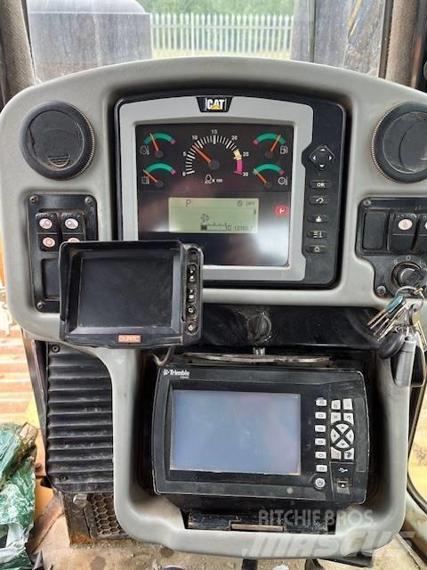 CAT D 6 T LGP Spycharki gąsienicowe