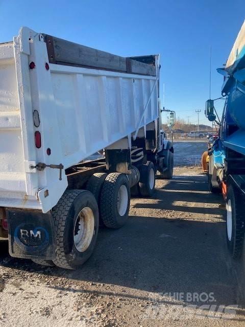 Mack GU813 Wywrotki