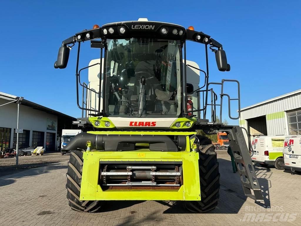 CLAAS 7400 Kombajny zbożowe