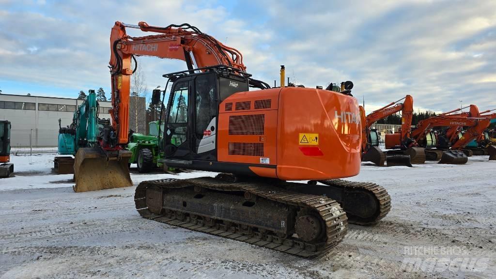 Hitachi ZX225USRLC-6 Koparki gąsienicowe