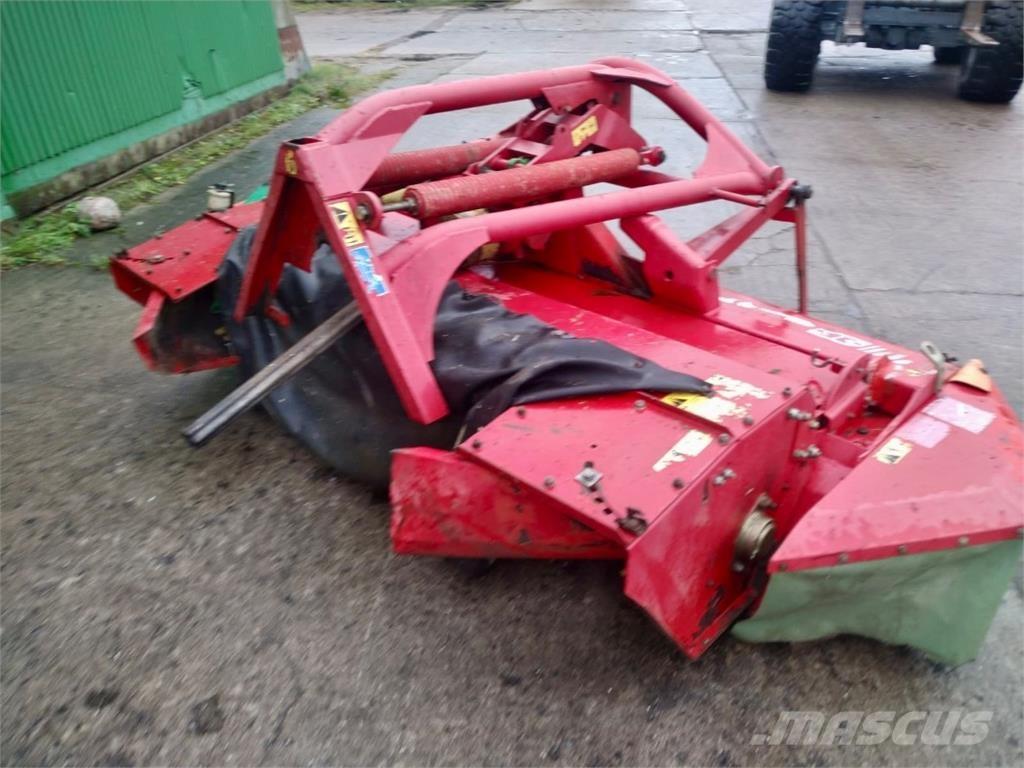 JF 2800 Kosiarki ze wstępną obróbka paszy