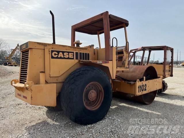 CASE 1102 Walce typu kombi