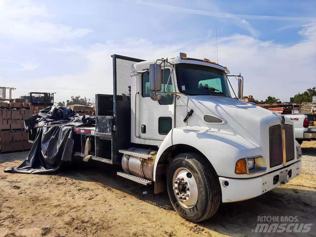 Kenworth T 300 Ciężarówki typu Platforma / Skrzynia