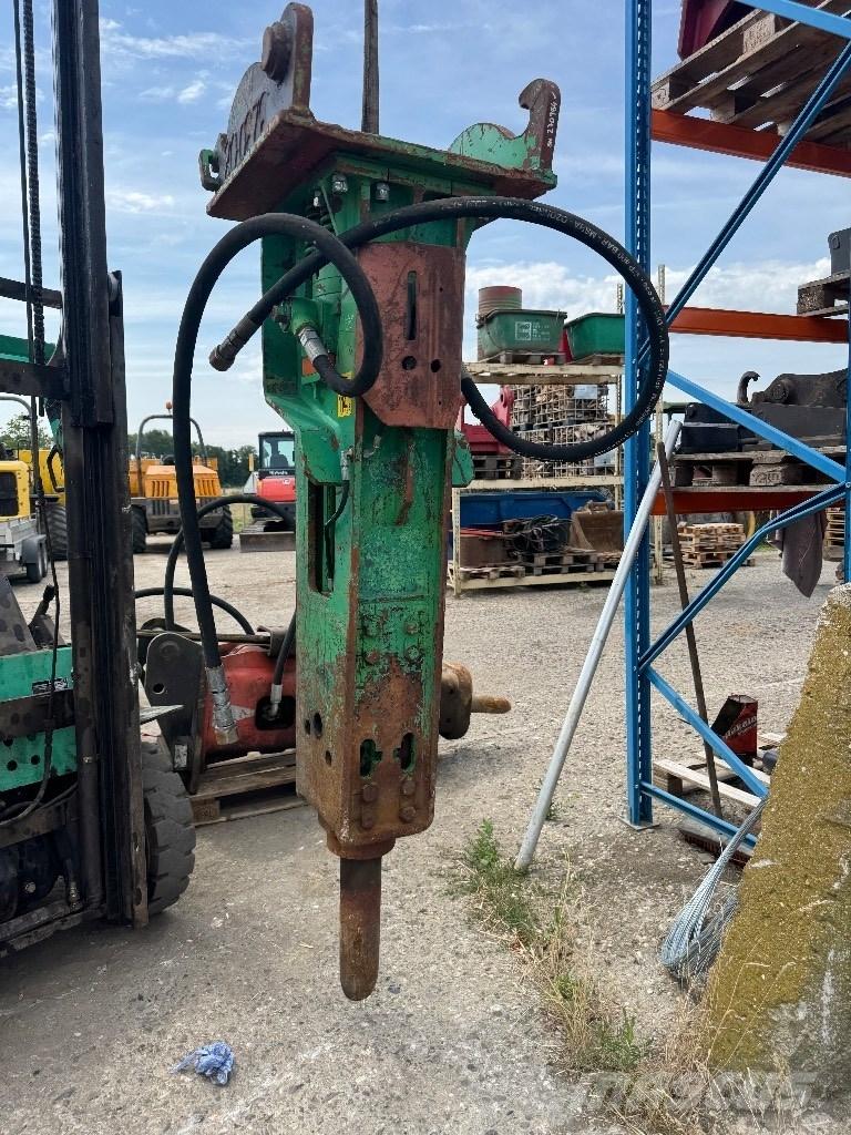 Montabert V 1200 BRH Hydrauliczne młoty do palowania