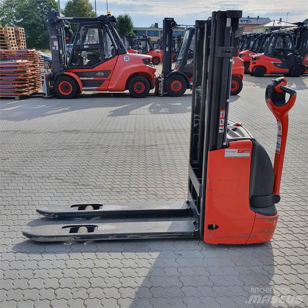 Linde L12 Wózki widłowe unoszące z dyszlem