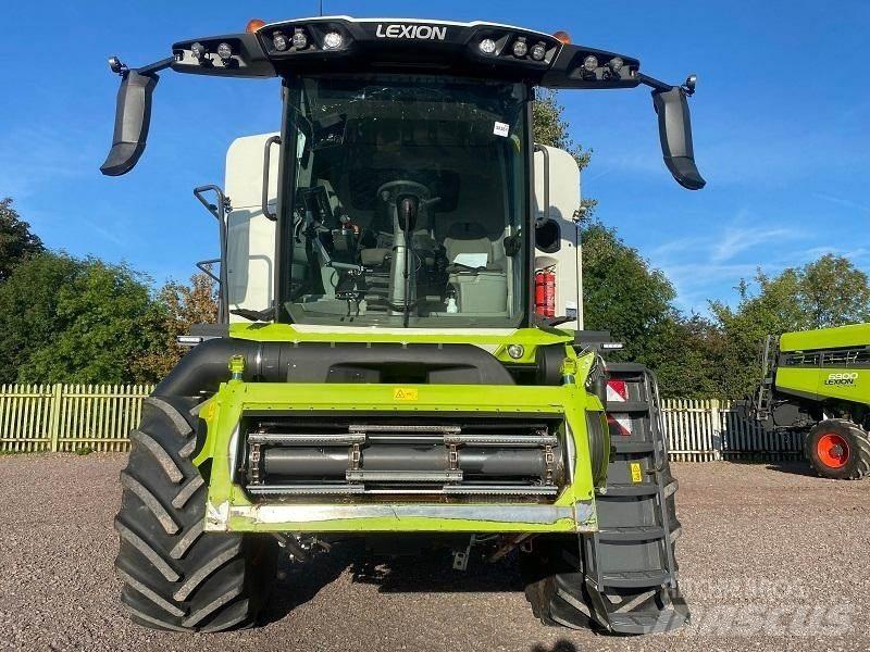 CLAAS LEXION 8600 Kombajny zbożowe