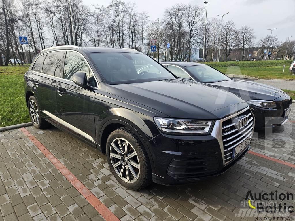 Audi Q7 Samochody osobowe