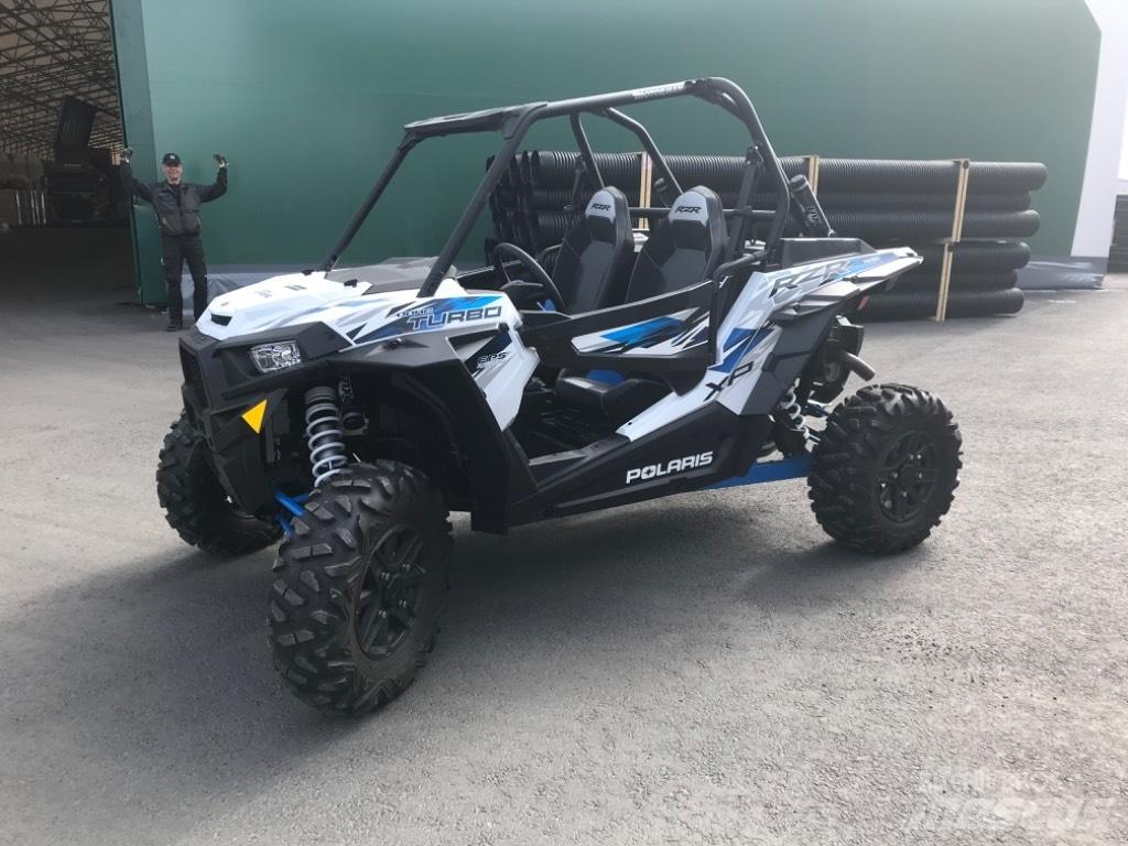 Polaris RZR 1000 Pojazdy terenowe