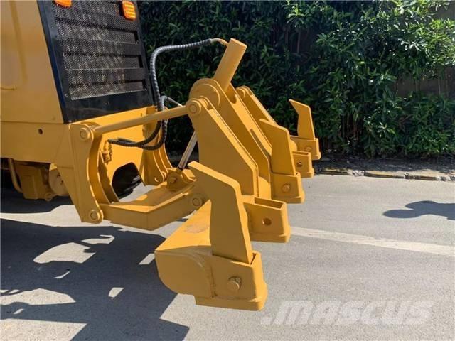 CAT 140K Równiarki
