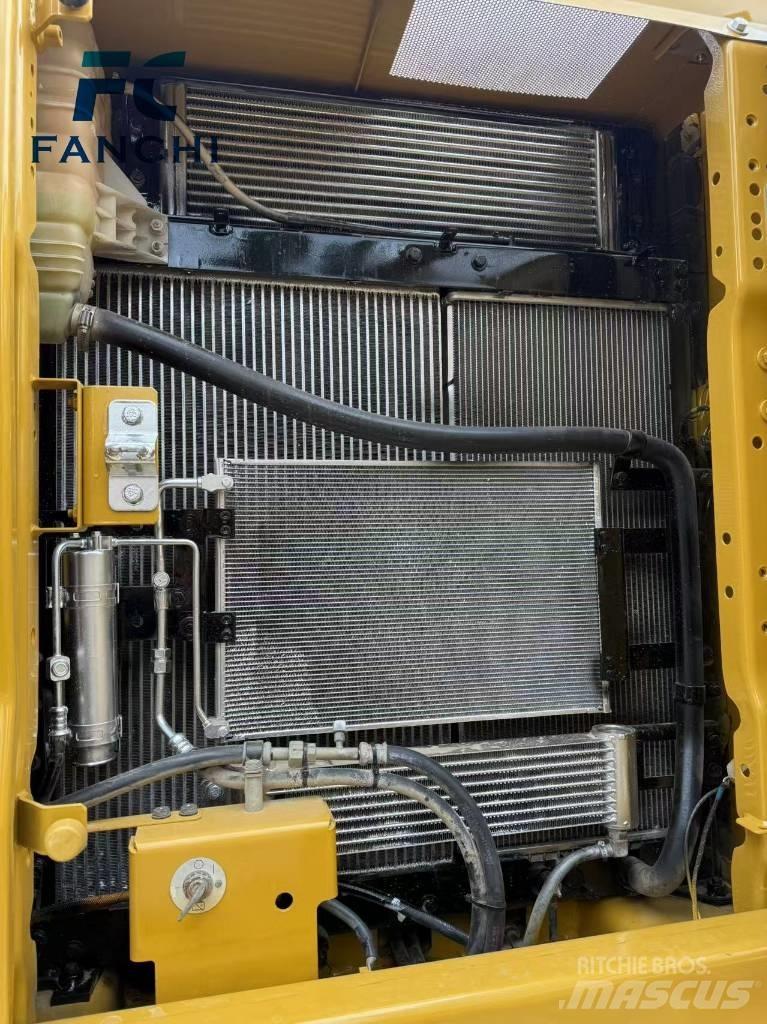 CAT 320 Koparki gąsienicowe