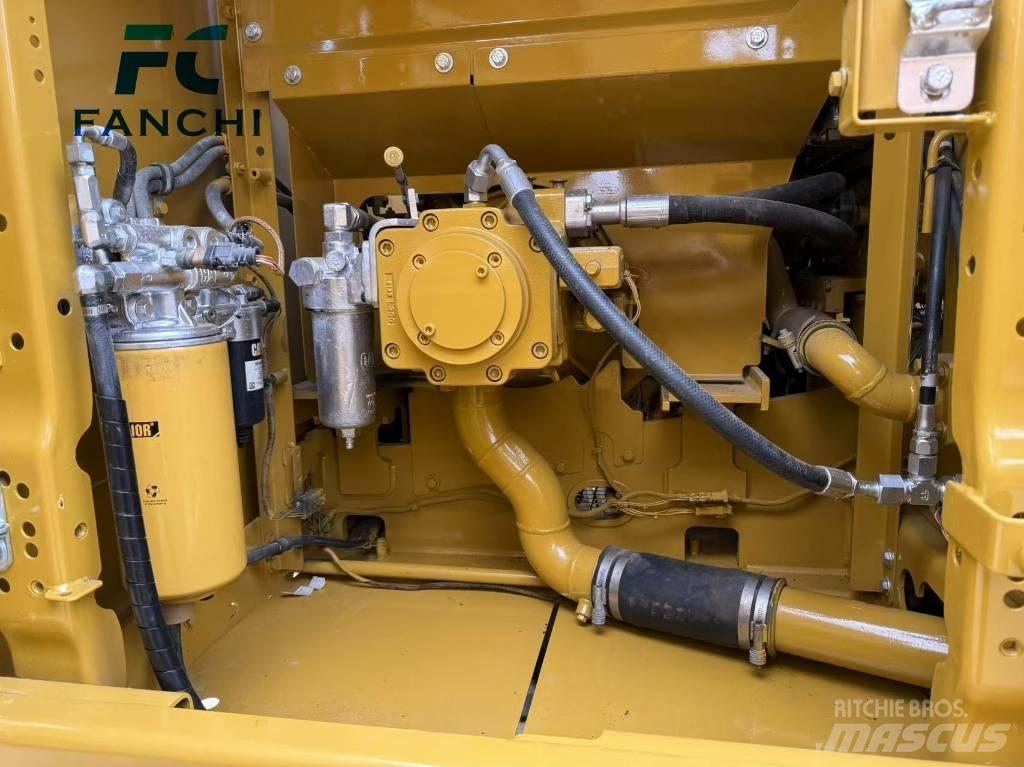 CAT 320 Koparki gąsienicowe