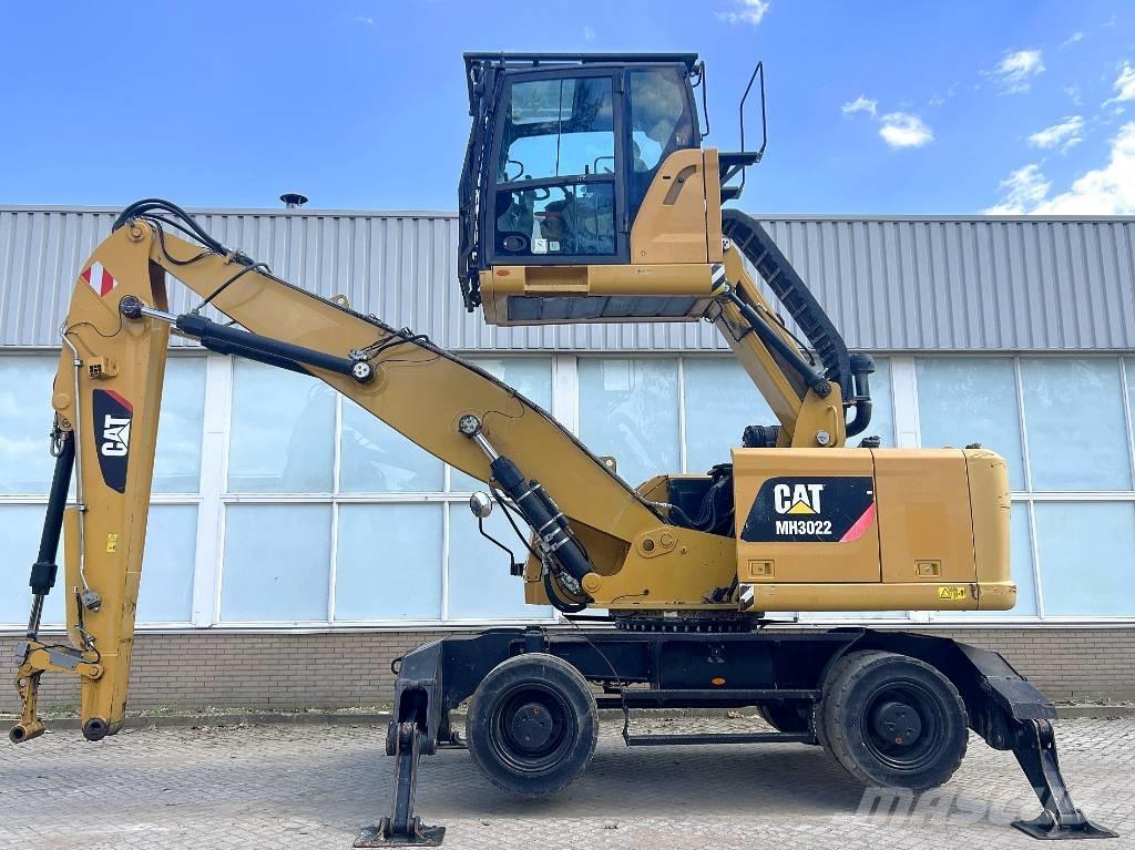 CAT MH 3022    2015    CE Koparki przeładunkowe