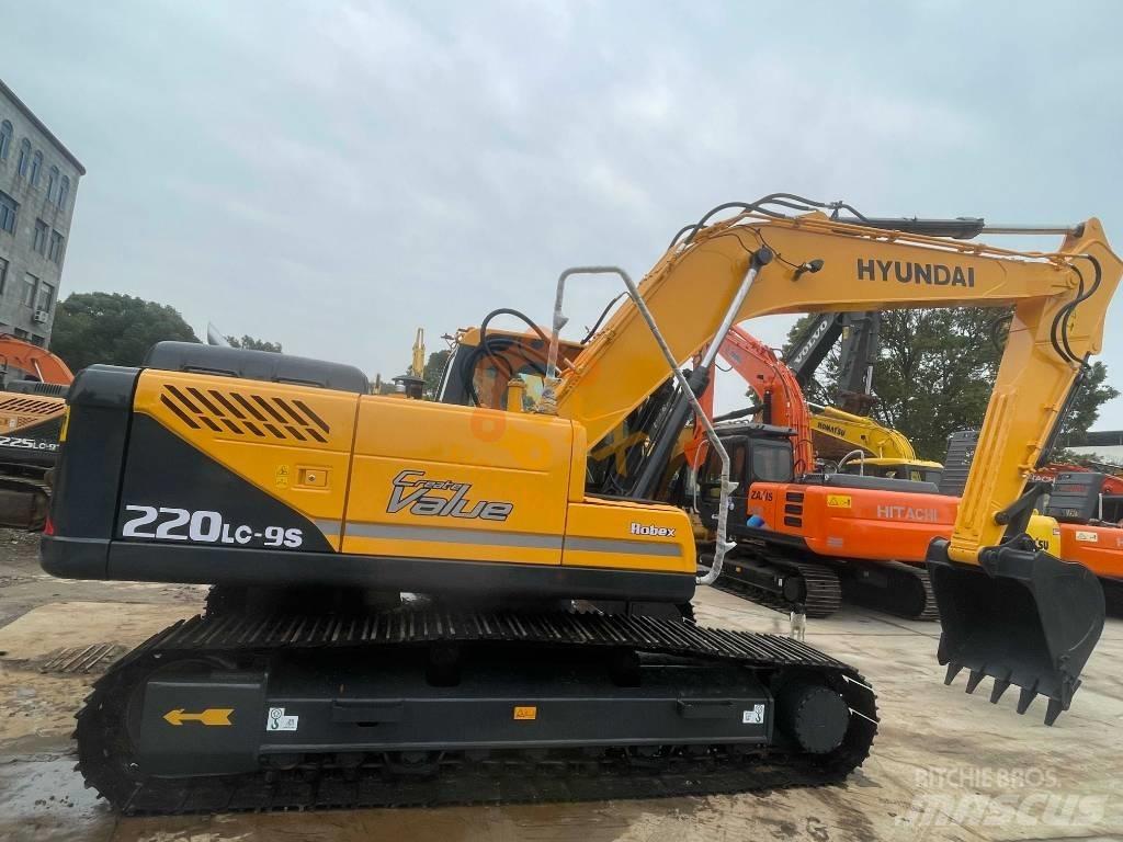 Hyundai Robex 225 Koparki gąsienicowe