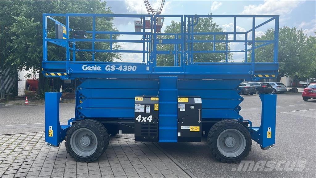 Genie GS-4390RT Podnośniki nożycowe