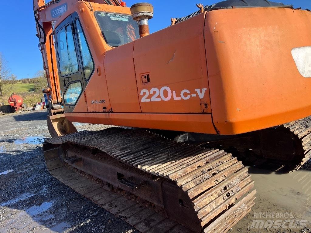 Doosan DX 220 Koparki gąsienicowe