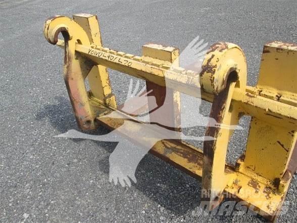  CE LOADER Widły