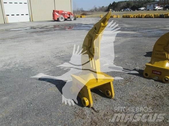 Teran CAT330 Spulchniarki