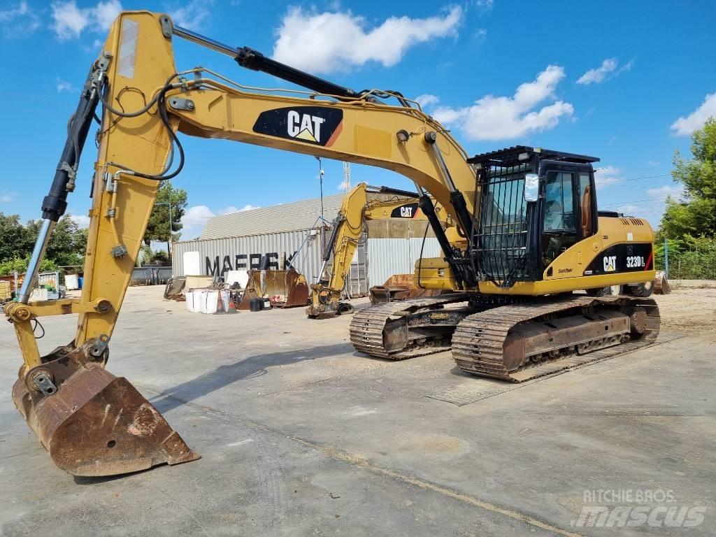 CAT 323 D L Koparki gąsienicowe