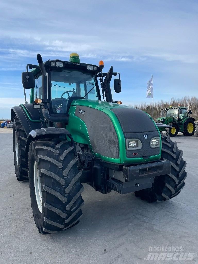 Valtra T151 Ciągniki rolnicze
