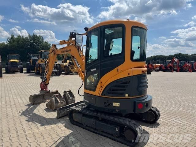 Hyundai R25Z-9 AK Minikoparki