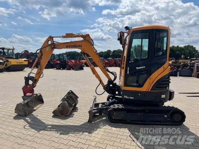 Hyundai R25Z-9 AK Minikoparki