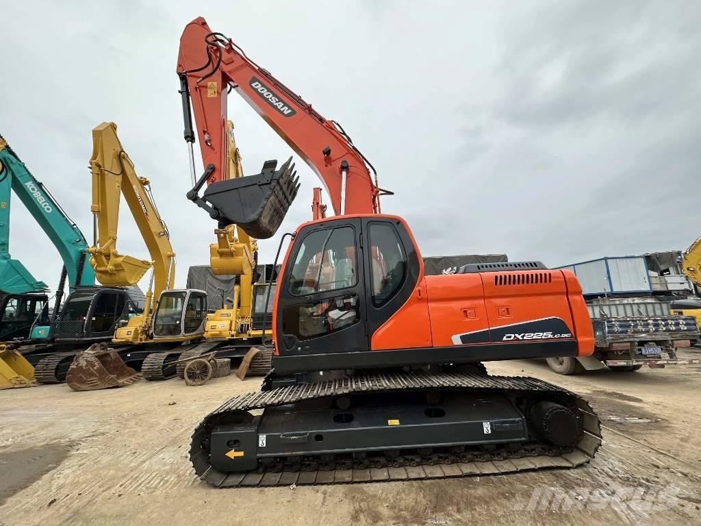 Doosan DX225LC-9C Koparki gąsienicowe