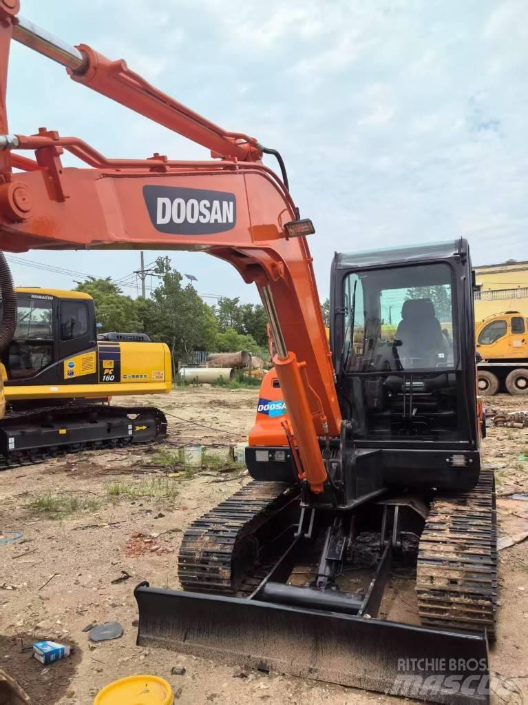 Doosan DX 60 Koparki gąsienicowe