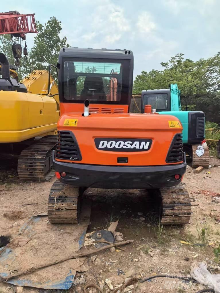 Doosan DX 60 Koparki gąsienicowe