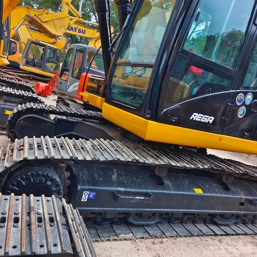 CAT 323 D Koparki gąsienicowe