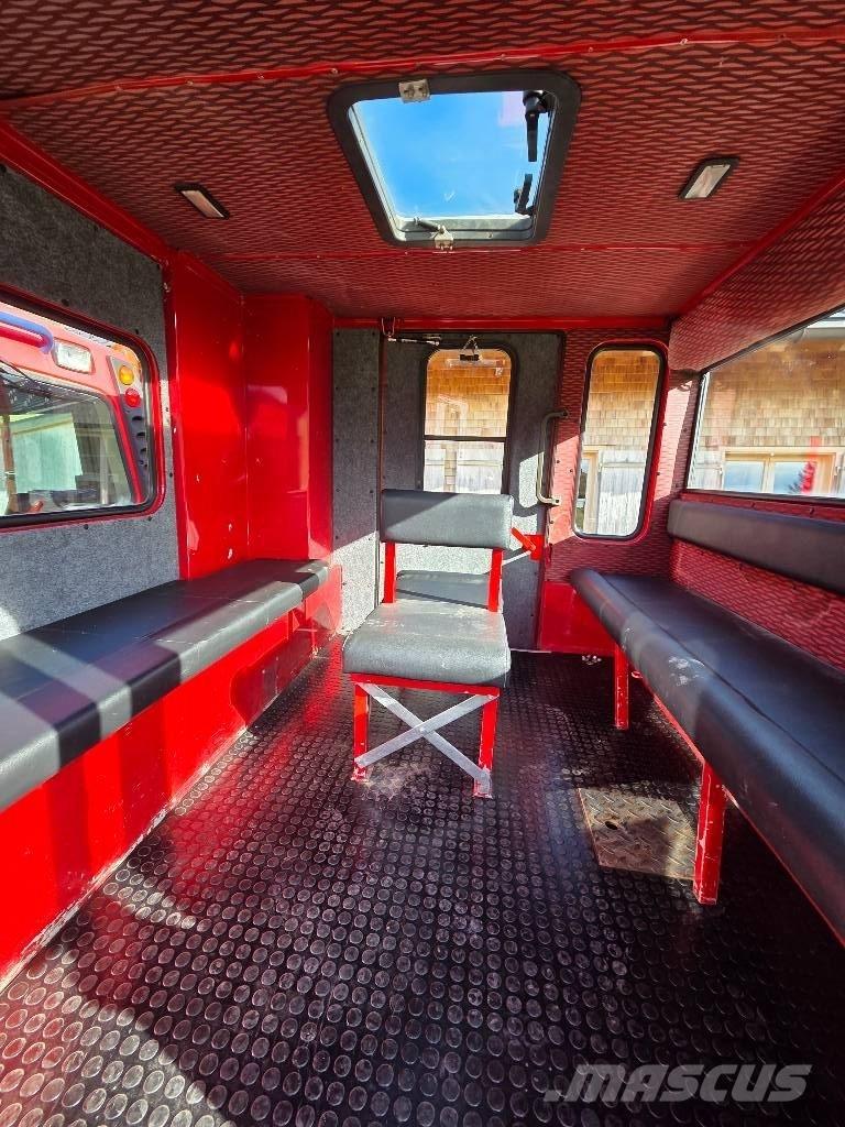  Pistenbully 300 DD Ratraki śniegowe