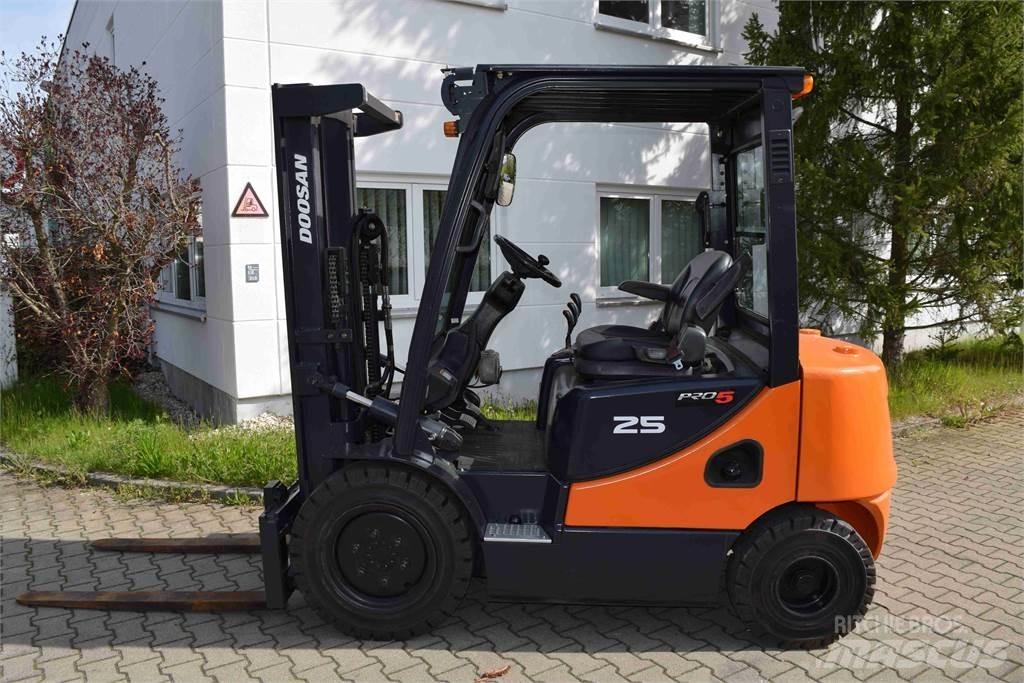 Doosan D 25 S-5 Wózki Diesla