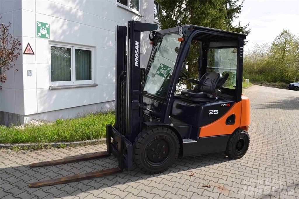 Doosan D 25 S-5 Wózki Diesla